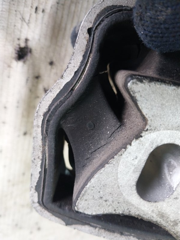 Подушка двигателя правая Evoque 2016 L538 2.0L 16V TIVCT T/C Gen2