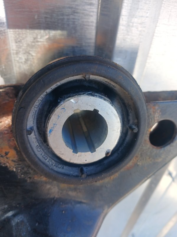 Подрамник/балка подвески передняя Evoque 2016 L538 2.0L 16V TIVCT T/C Gen2 Подрамник/балка подвески передняя Evoque 2016 L538 2.0L 16V TIVCT T/C Gen2