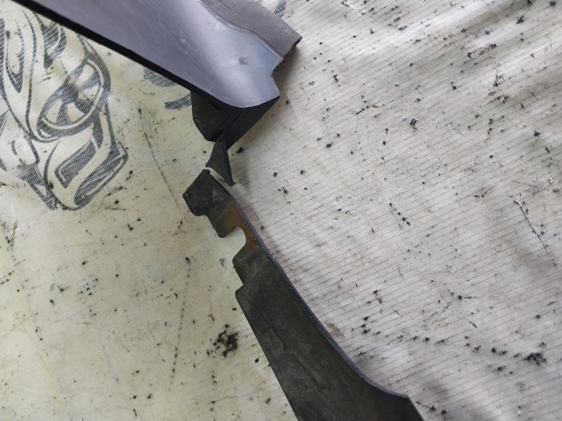 Дефлектор радиатора Evoque 2016 L538 2.0L 16V TIVCT T/C Gen2