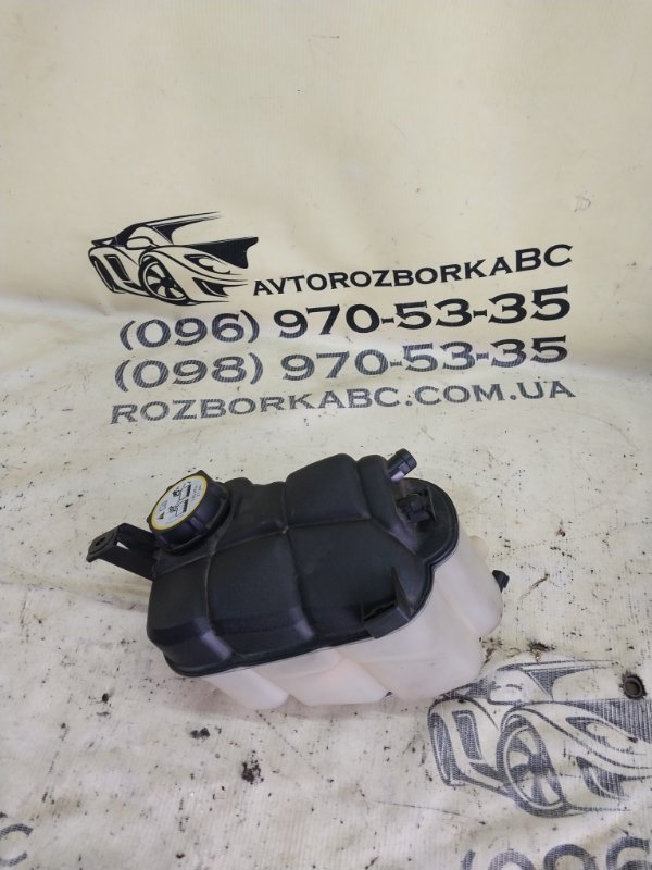 Бачок расширительный Land Rover Evoque 2016 L538 2.0L 16V TIVCT T/C Gen2 BJ328K218AA Б/У