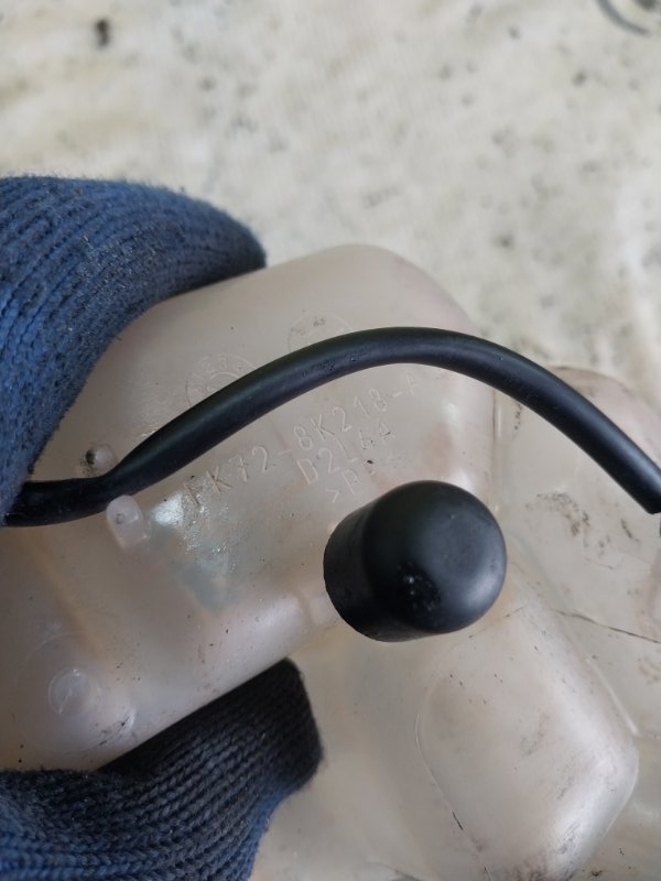 Бачок расширительный Evoque 2016 L538 2.0L 16V TIVCT T/C Gen2