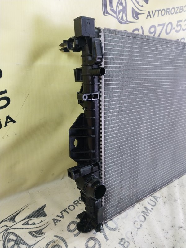 Радиатор охлаждение двигателя Evoque 2016 L538 2.0L 16V TIVCT T/C Gen2