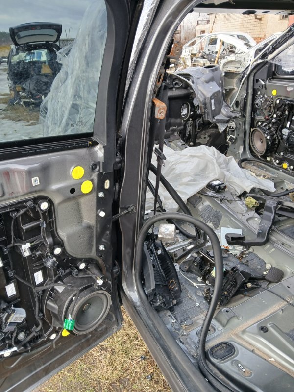 Центральная стойка кузова левая Explorer 2020 3.0