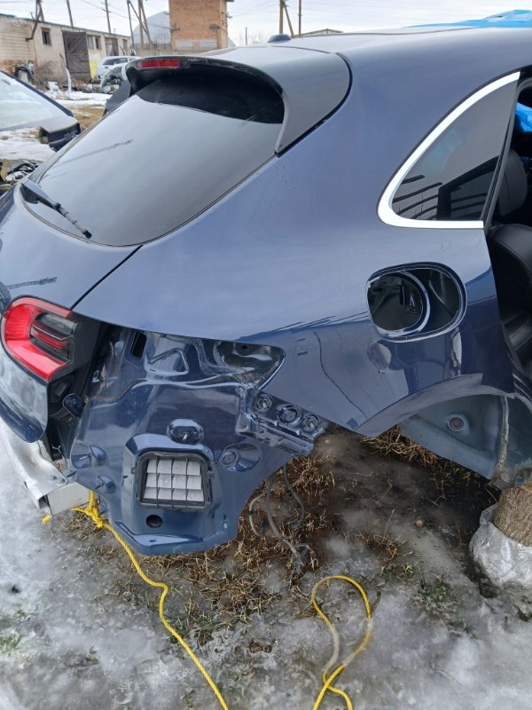 Четверть (крило) задний правый Macan 2015 95B CTMA