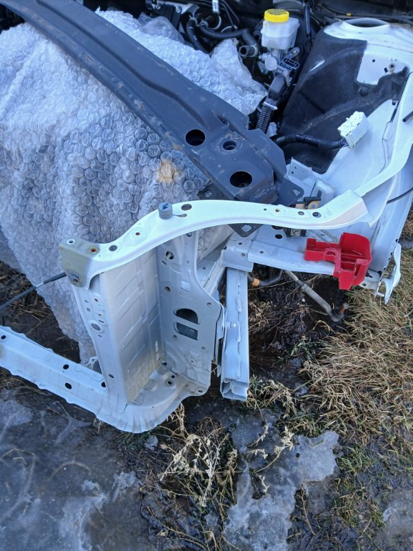 Телевизор/панель радиатора Subaru Legacy BW 2.4