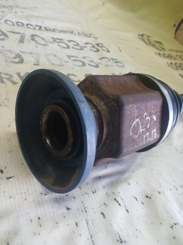 Полуось передний правый Audi Q3 83A 2.0 CZRA