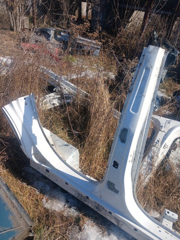 Центральная стойка кузова правая GLC 300 2018 X253 2.0 27492031710098