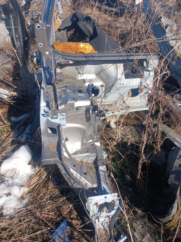 Четверть (ланжерон передний правый Land Rover Discovery Sport 2016 L550 2.0 LR061076 Б/У