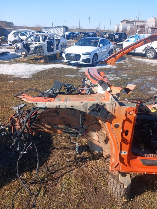 Четверть (ланжерон передний левый Q3 2021 83A 2.0 CZRA