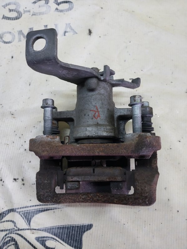 Суппорт тормозной задний правый Hyundai Ioniq Hybrid 1.6 DOHC - GDI