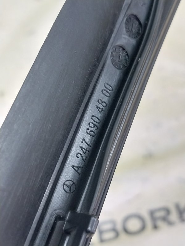 Молдинг лобового стекла передний правый GLB 2021 X247 26092030239285