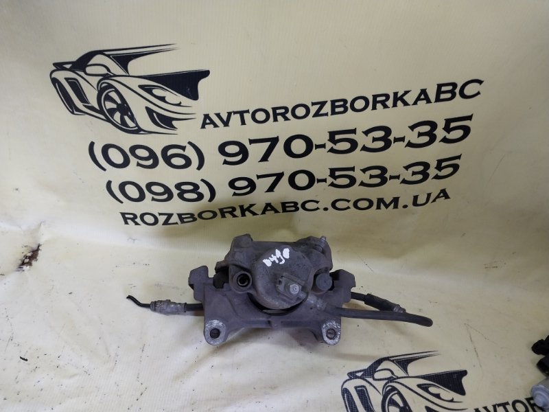 Суппорт тормозной передний правый volkswagen passat 2014 B7 2.0 561 615 124 Б/У