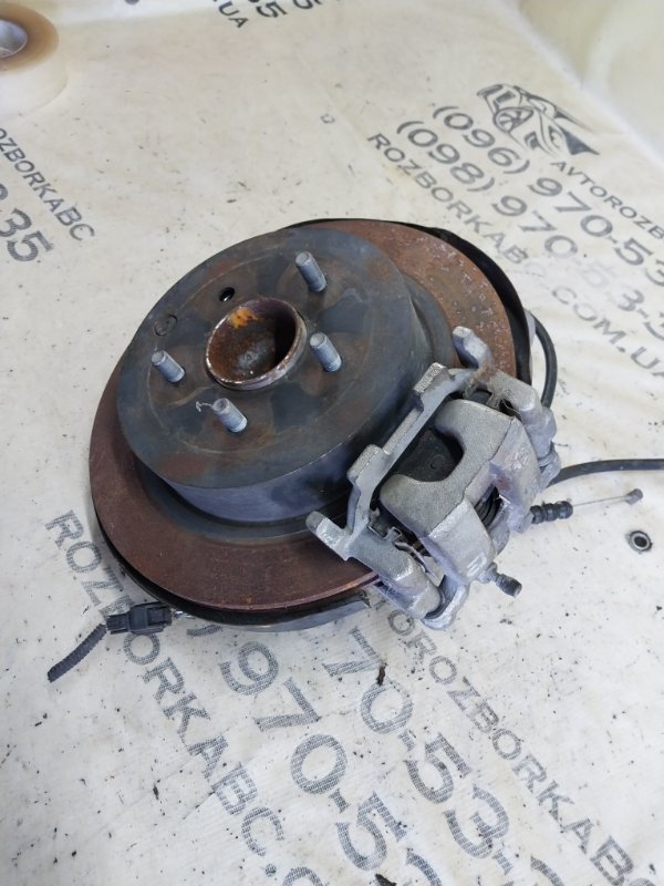 Цапфа задняя левая Nissan Murano Z52 3.5