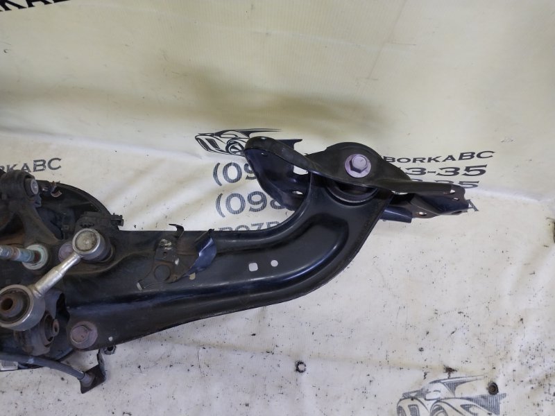 Цапфа задняя левая UX 2019 200 2.0