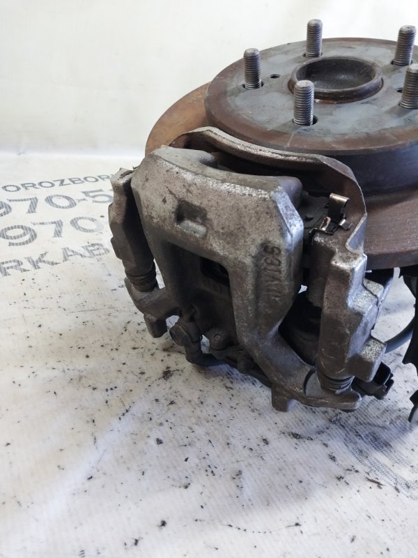 Цапфа задняя левая UX 2019 200 2.0