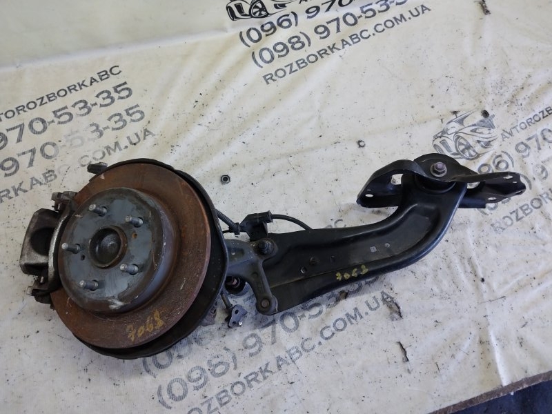 Цапфа задняя правая UX 2019 200 2.0