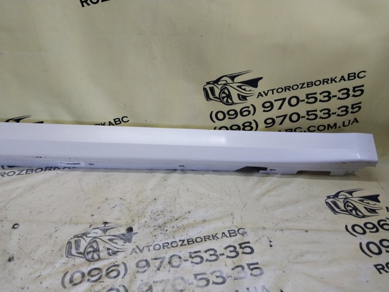 Накладка порога правая 530 2018 G30 XB1142M0