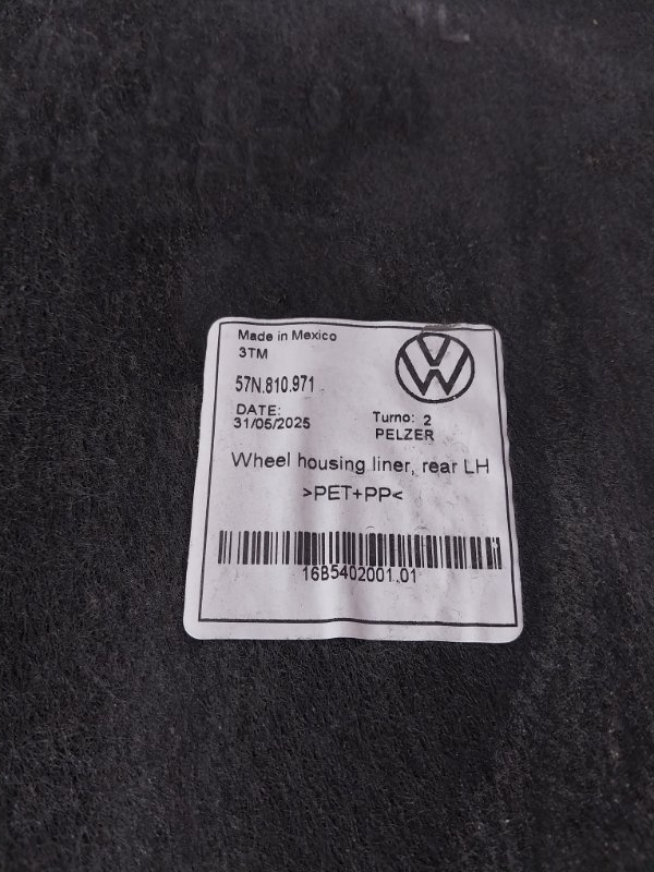 Подкрылок задний левый Volkswagen Tiguan Tiguan 3 2.0 DYLB