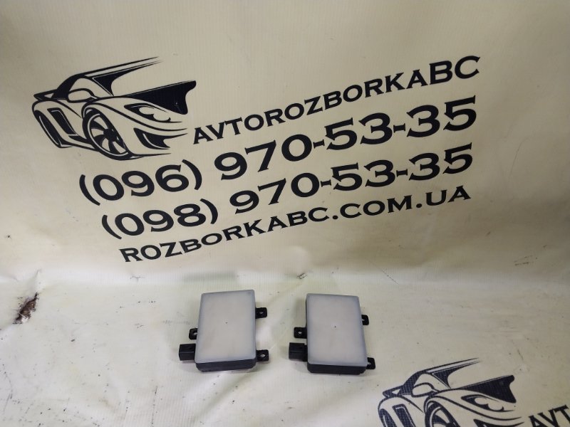 Датчик слепых зон задний Land Rover Evoque 2016 L538 2.0L 16V TIVCT T/C Gen2 FK7214F152AC Б/У