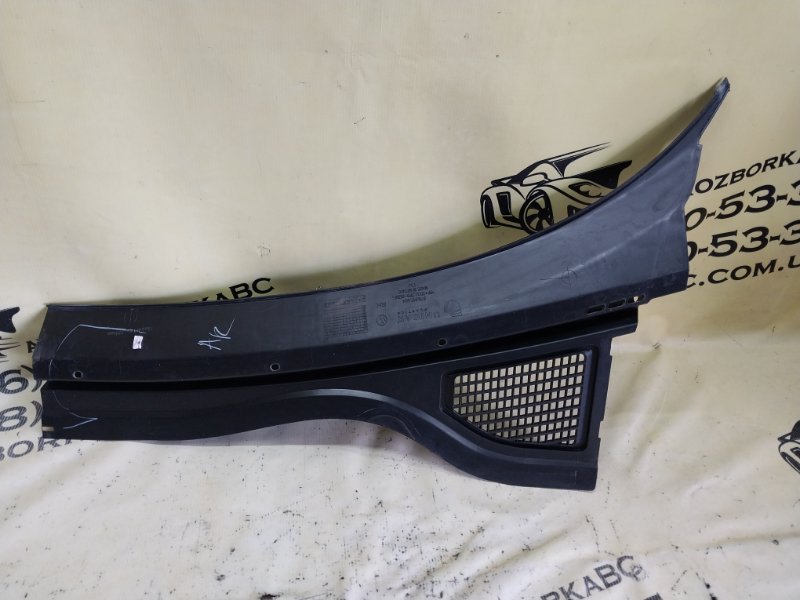 Жабо правое Volkswagen Tiguan Tiguan 3 2.0 DYLB