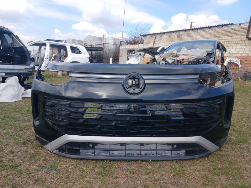Бампер в зборе передний Volkswagen Tiguan 2025 Tiguan 3 2.0 DYLB 57N 807 217 G gru Б/У