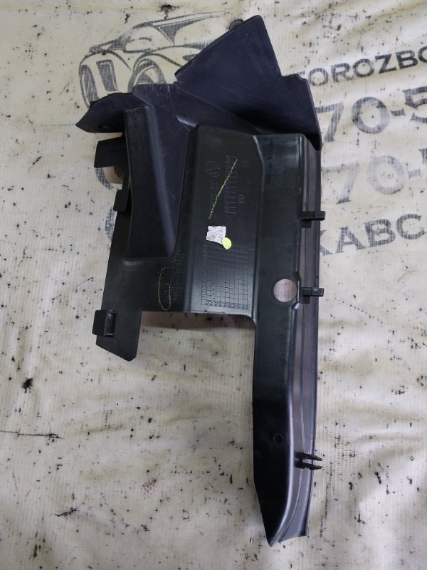 Уплотнитель жабо левый Volkswagen Tiguan Tiguan 3 2.0 DYLB