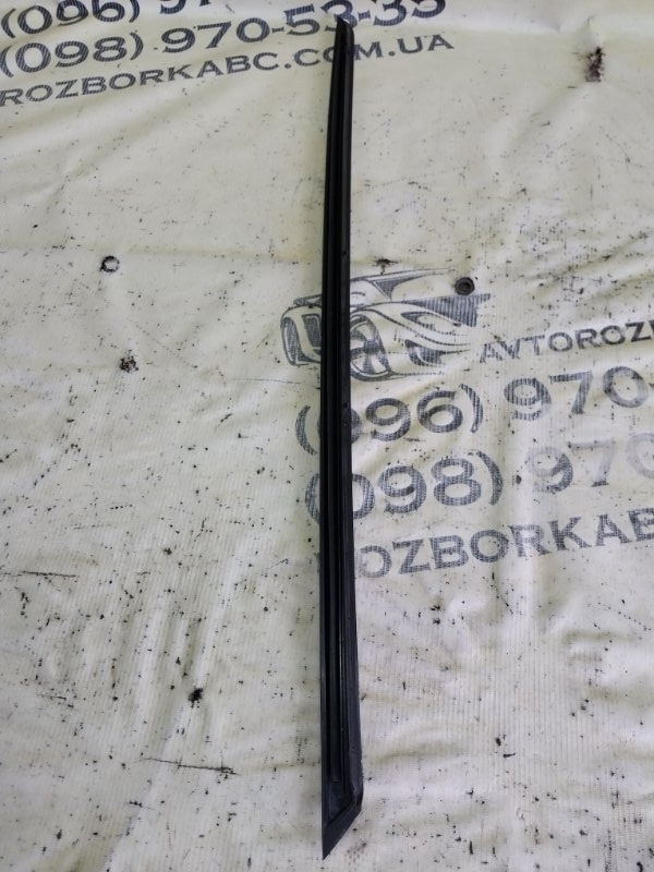 Молдинг лобового стекла левый Volkswagen Tiguan Tiguan 3 2.0 DYLB Молдинг лобового стекла левый Volkswagen Tiguan Tiguan 3 2.0 DYLB