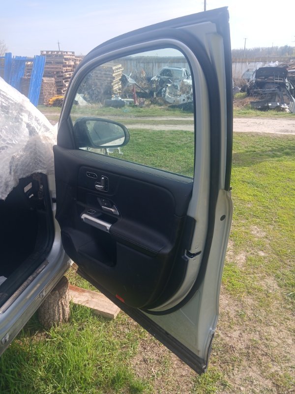 Двери передние правые GLB 2020 X247 D260920(D19)