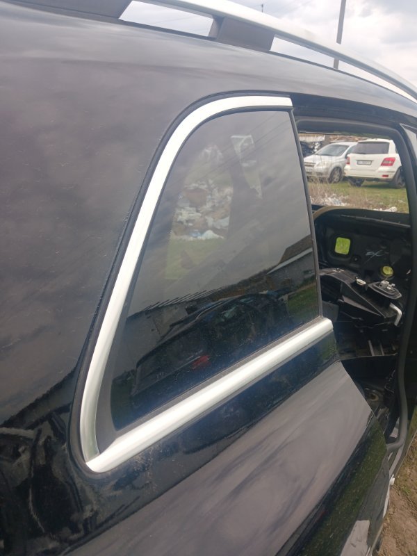 Форточка кузова задняя правая GLB 2020 X247 D260920(D19)