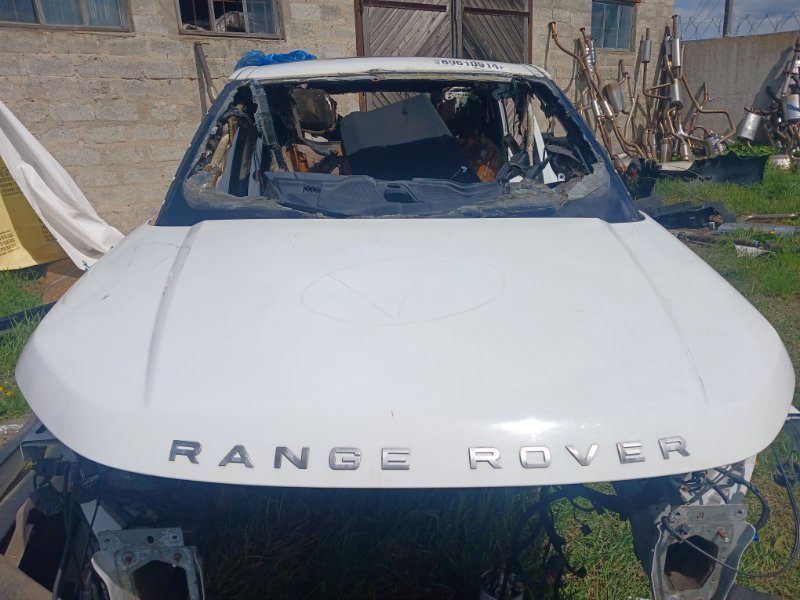 Капот Land Rover Evoque 2016 L538 2.0L 16V TIVCT T/C Gen2 LR027587 Б/У