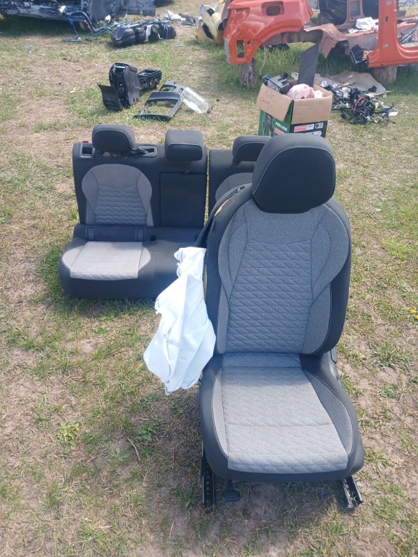 Сиденье Volkswagen Tiguan 2025 Tiguan 3 2.0 DYLB 8MA 881 105 Б/У