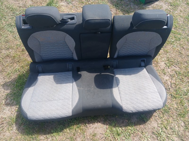 Сиденье Tiguan 2025 Tiguan 3 2.0 DYLB