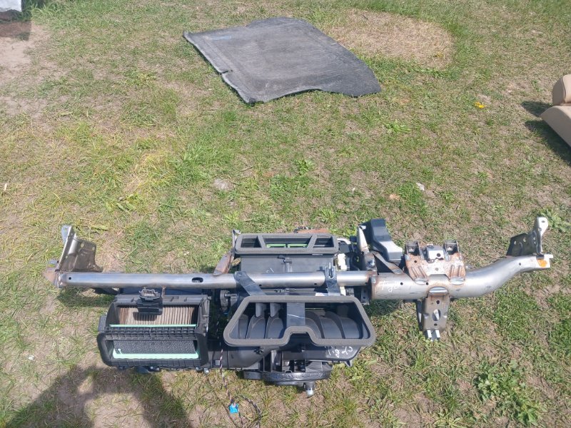 Печка в зборе Volkswagen Tiguan 2025 Tiguan 3 2.0 DYLB 5QM816005N Б/У