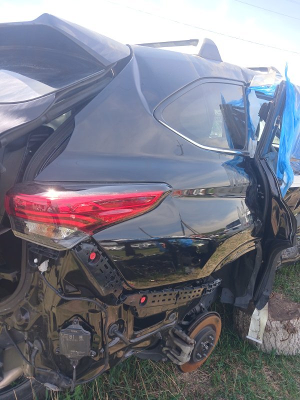 Четверть (крило) задний правый Toyota Highlander Hybrid LE 2.5 Четверть (крило) задний правый Toyota Highlander Hybrid LE 2.5