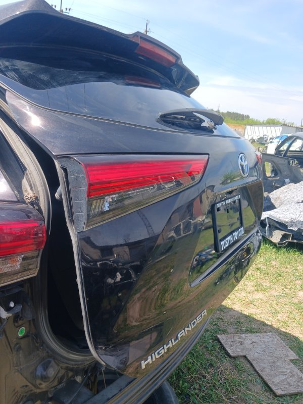 Крышка багажника Highlander Hybrid 2021 LE 2.5 Крышка багажника Highlander Hybrid 2021 LE 2.5