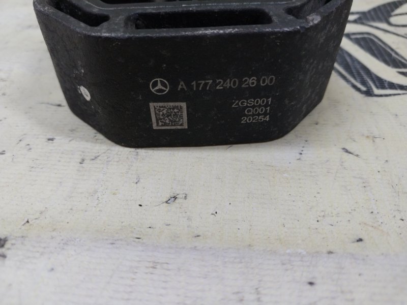Подушка двигателя Mercedes-Benz GLB X247 D260920(D19) Подушка двигателя Mercedes-Benz GLB X247 D260920(D19)