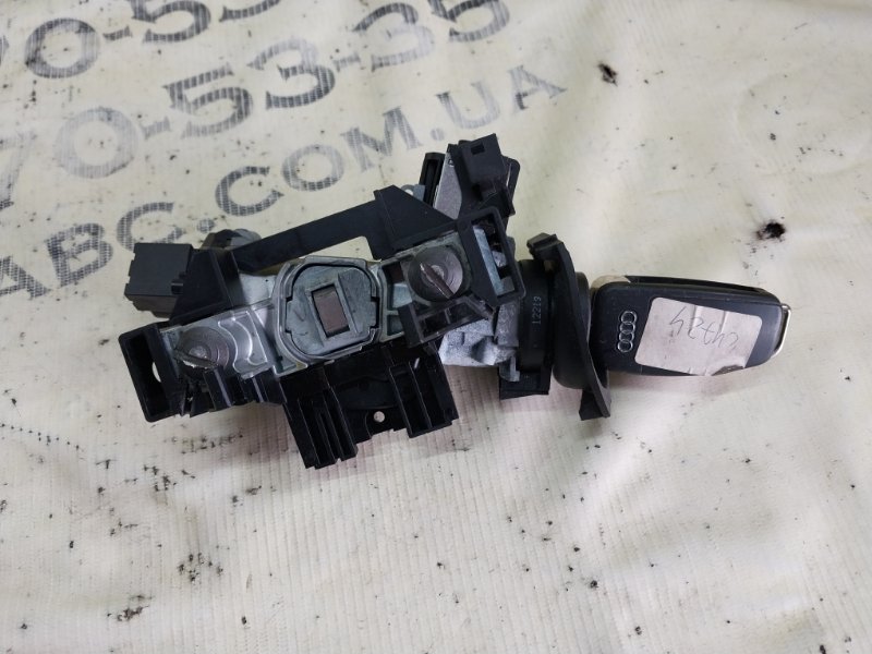 Замок зажигания Q3 2021 83A 2.0 CZRA