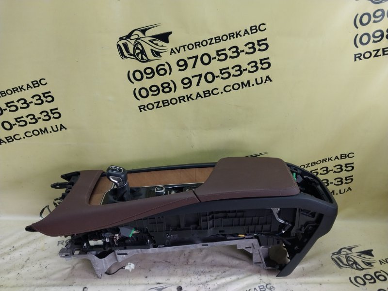 Запчасть центральна консоль с подлокотником Volvo XC90 2021 2.0 A2 39827534 Б/У Центральна консоль с подлокотником Volvo XC90 2021 2.0 A2 39827534 Б/У