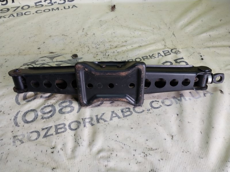 Домкрат Toyota HIGHLANDER L 2.4 Домкрат Toyota HIGHLANDER L 2.4