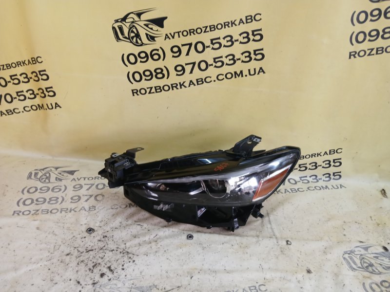 Запчасть фара передняя левая MAZDA 6 2018 2.5 GRF551040 Б/У Фара передняя левая MAZDA 6 2018 2.5 GRF551040 Б/У