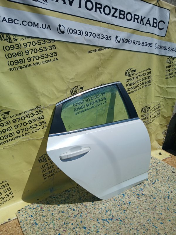 Двери в сборе задние правые HONDA INSIGHT 1.5 Двери в сборе задние правые HONDA INSIGHT 1.5