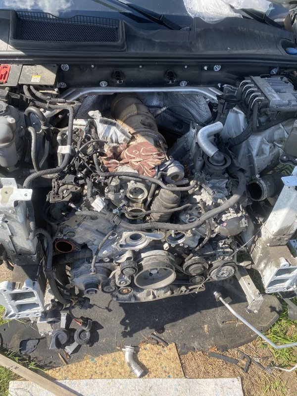 Запчасть двигатель dcbd Audi Q8 2020 3.0 DCBD 06M 100 031 T Б/У Двигатель DCBD Audi Q8 2020 3.0 DCBD 06M 100 031 T Б/У