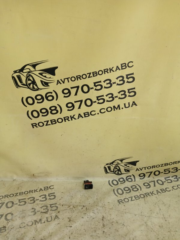 Кнопка стеклоподъемника Mercedes-Benz gl 450 2015 3.0 A2049058102 Б/У