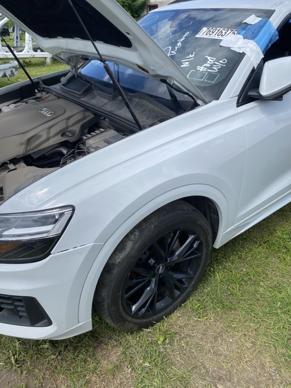 Запчасть крыло переднее левое Audi Q8 2020 3.0 DCBD 4M8 821 105 A Б/У Крыло переднее левое Audi Q8 2020 3.0 DCBD 4M8 821 105 A Б/У