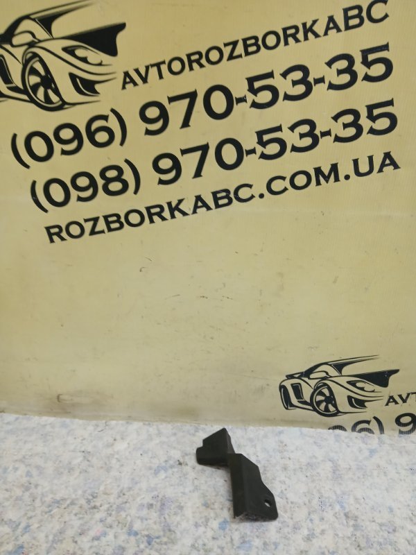 Уплотнитель дефлектора радиатора правый Mazda CX-50 2025 2.5 PAF115422 Б/У