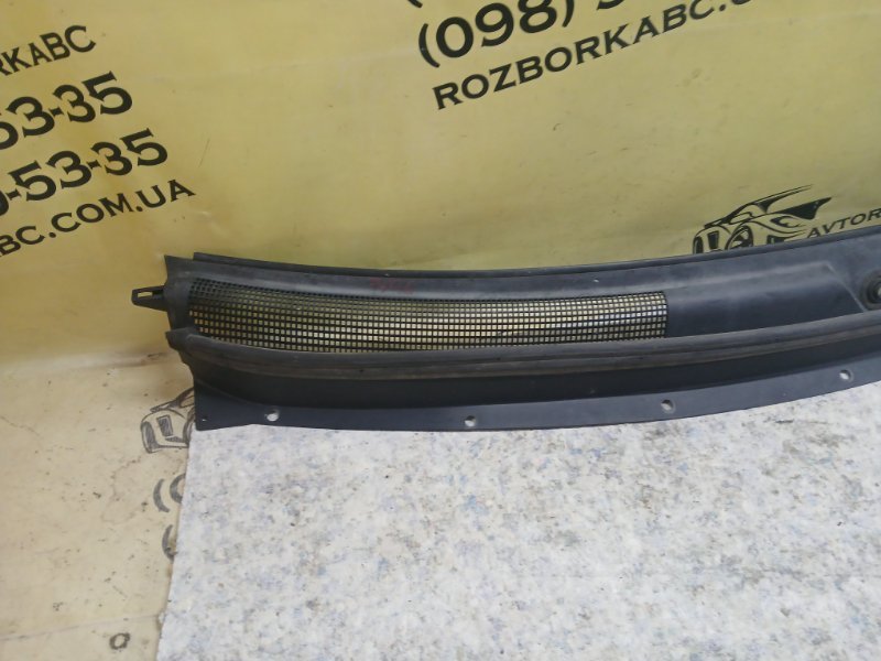 Жабо Jeep Cherokee 3.2