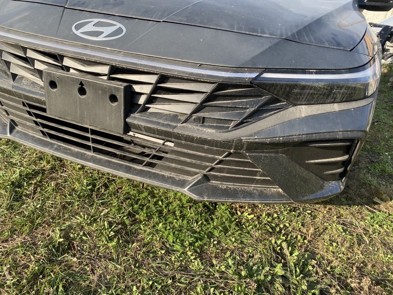 Бампер в зборе передний Hyundai Elantra Бампер в зборе передний Hyundai Elantra