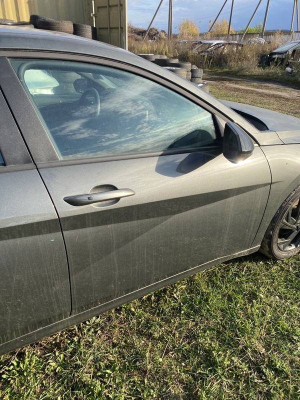 Запчасть двери в сборе передние правые Hyundai Elantra 2025 76004AA500 Б/У Двери в сборе передние правые Hyundai Elantra 2025 76004AA500 Б/У