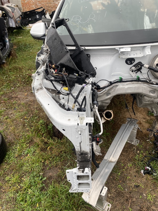 Четверть (ланжерон передний правый Audi Q8 2020 3.0 DCBD 4M0805110J Б/У