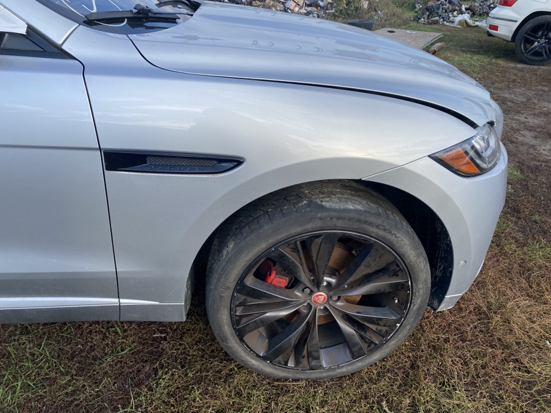 Крыло переднее правое jaguar f-pace 2017 3.0L DOHC GDI SC V6 БЕНЗИНОВЫЙ supercharger T4A1651 Б/У